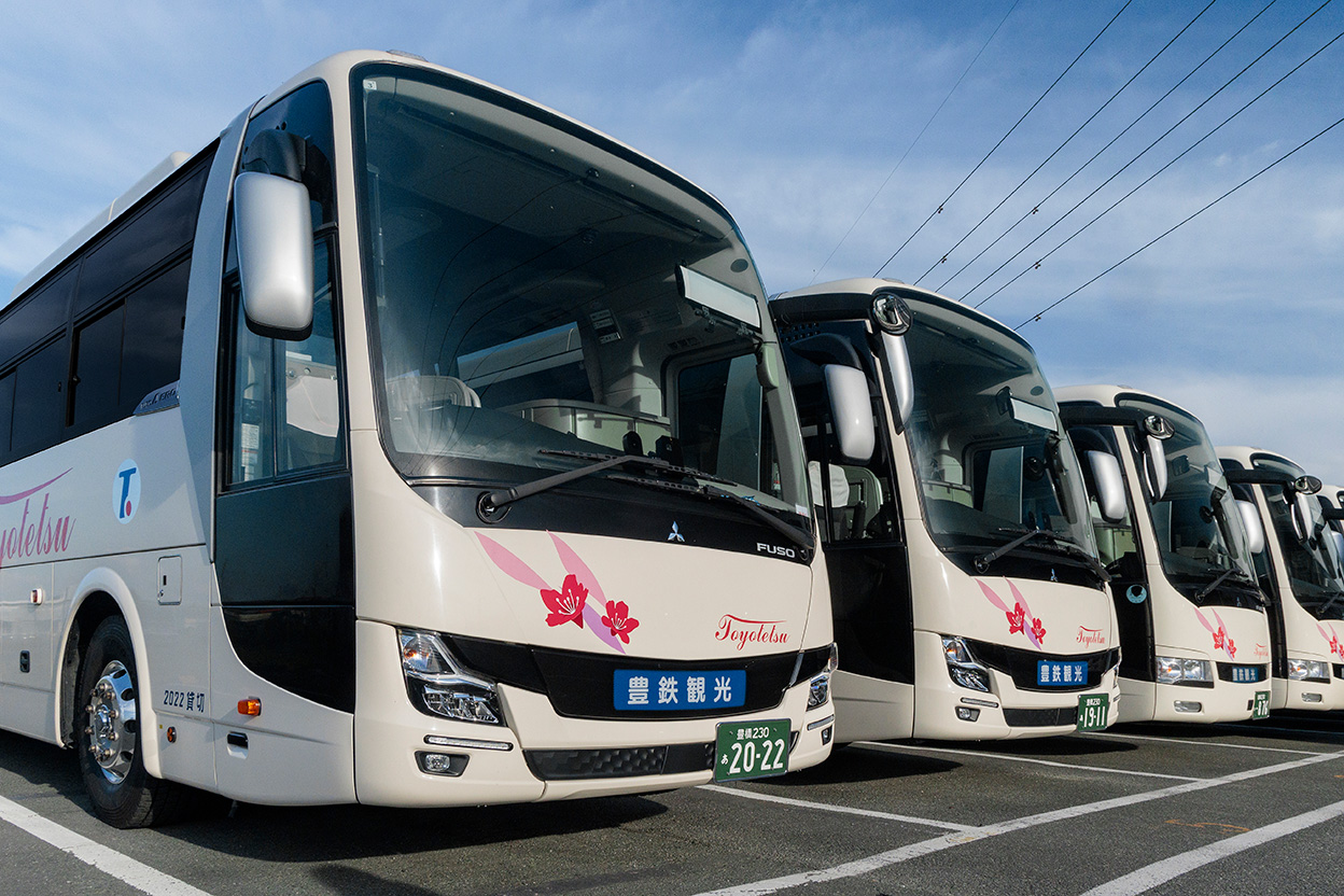 団体旅行用バス